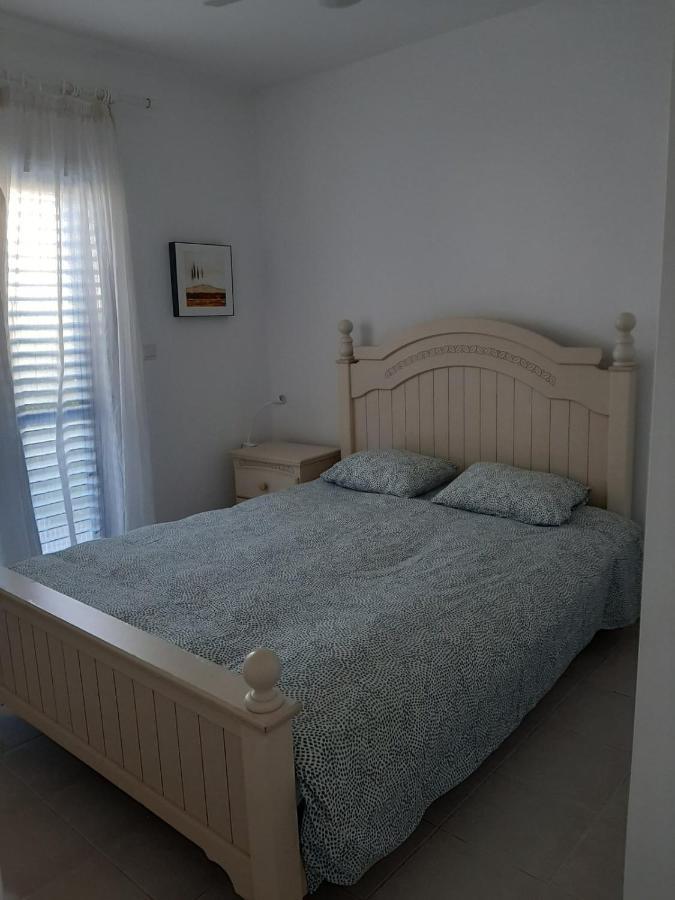 Zom Holiday Apartment Пафос Экстерьер фото