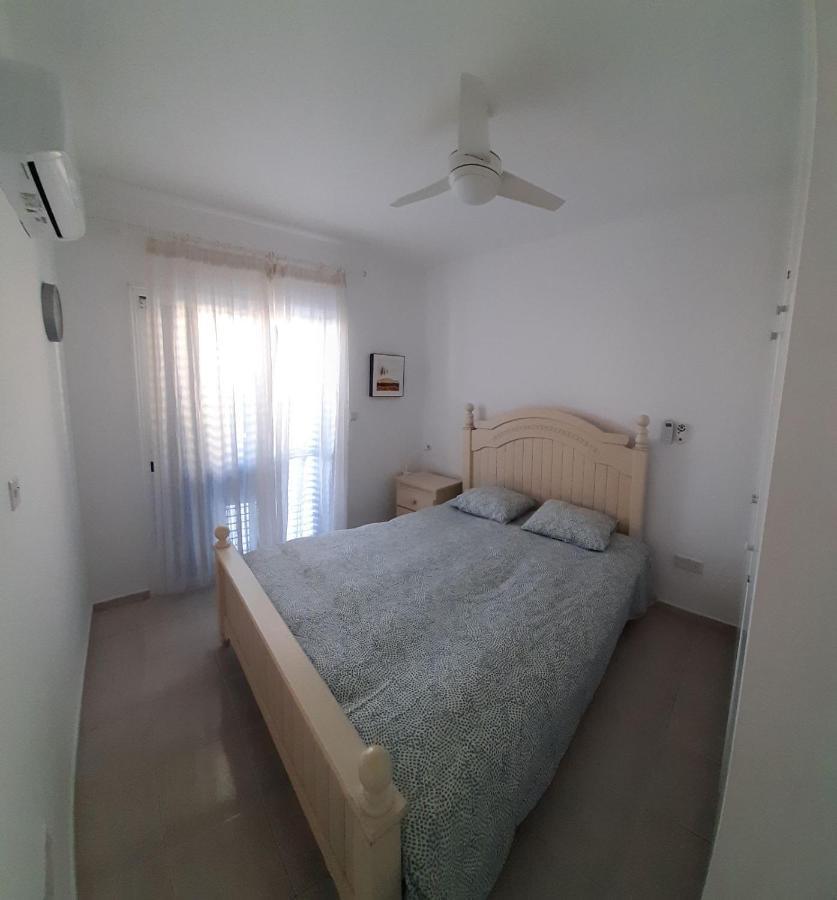 Zom Holiday Apartment Пафос Экстерьер фото