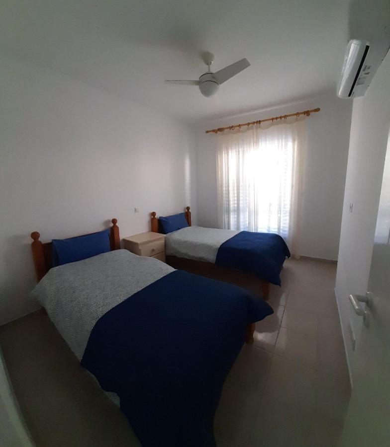 Zom Holiday Apartment Пафос Экстерьер фото